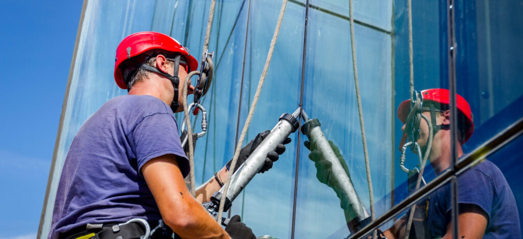 Glazing with B12S20